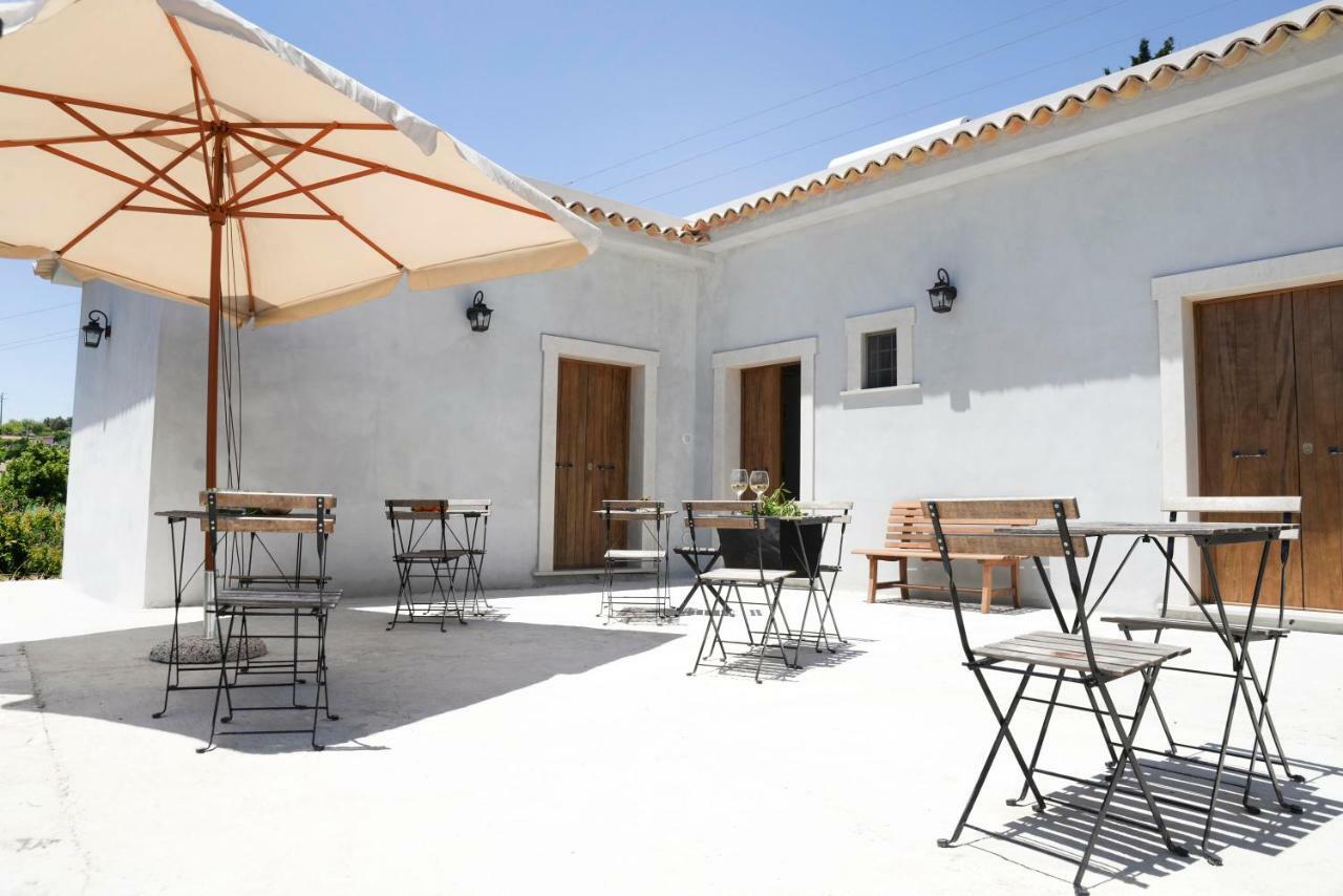 Jardinu Pensionat Noto Exteriör bild
