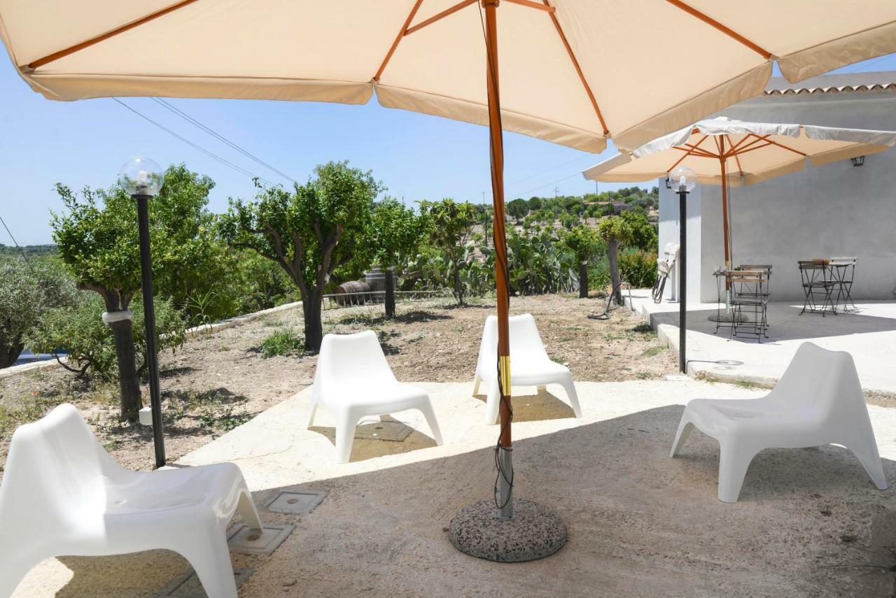 Jardinu Pensionat Noto Exteriör bild